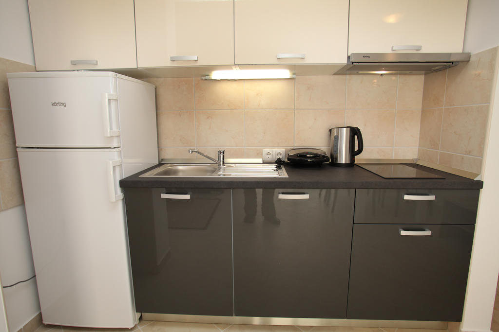 Villa Iris Apartments Seget Vranjica Kamer foto